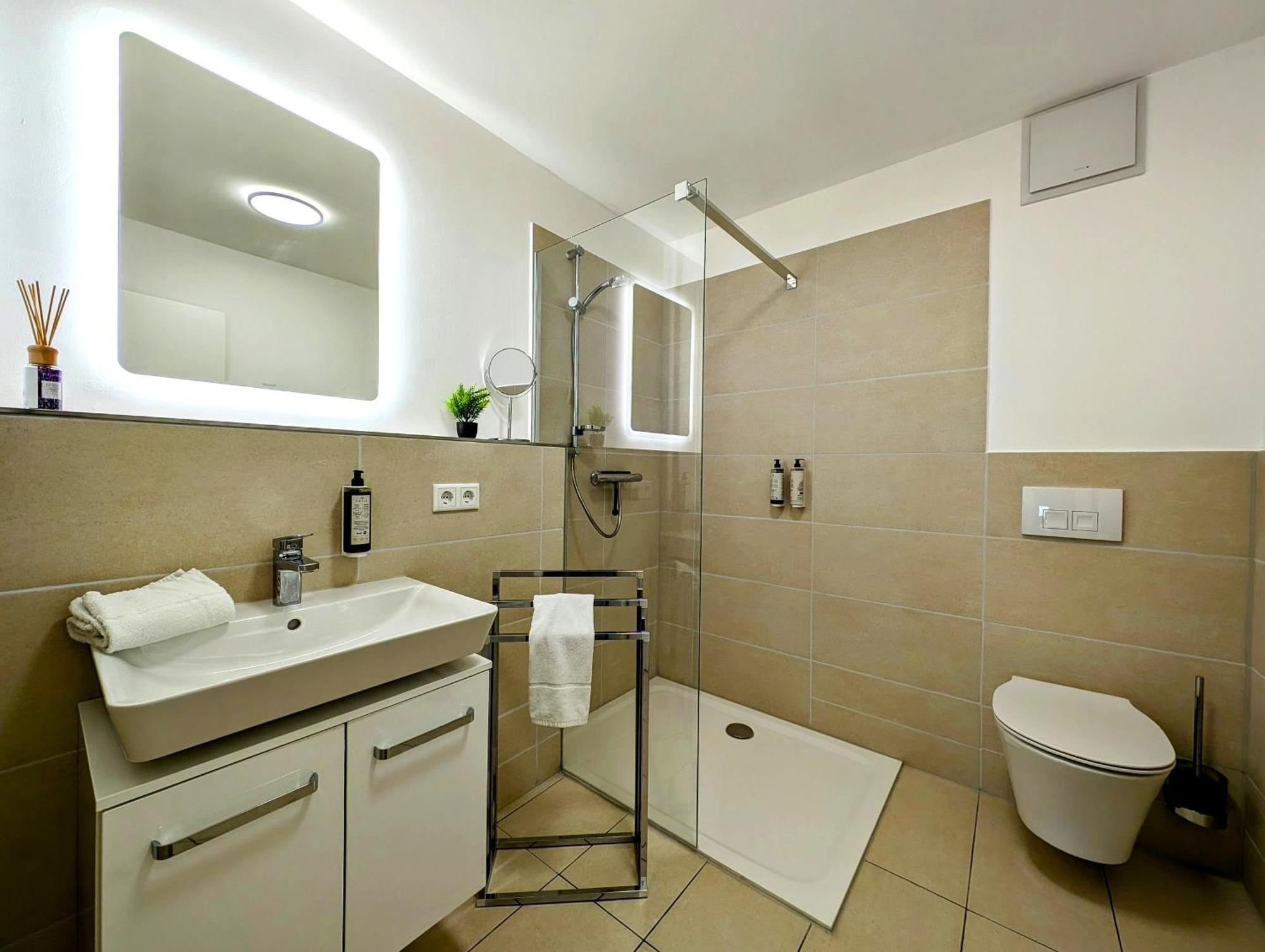 Bohnapartments - Nordkap-Suiten - Gratis Parkplatz - Moderner Neubau - Erdgeschoss - Fussbodenheizung Erfurt Extérieur photo
